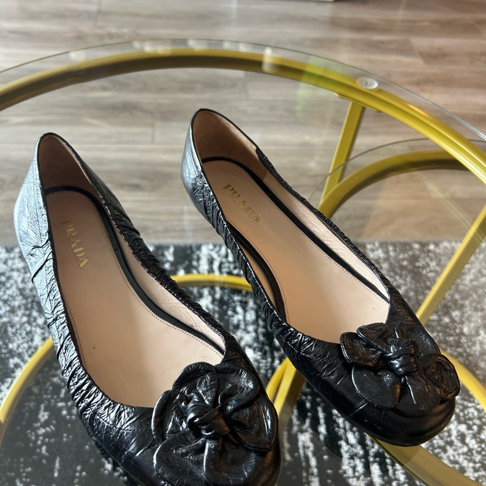 Prada Black Leather Floral Knot Ballet Flats